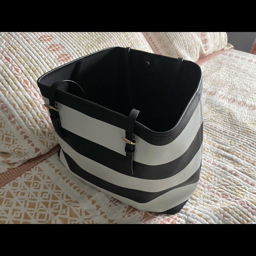 Mk travel jet tote